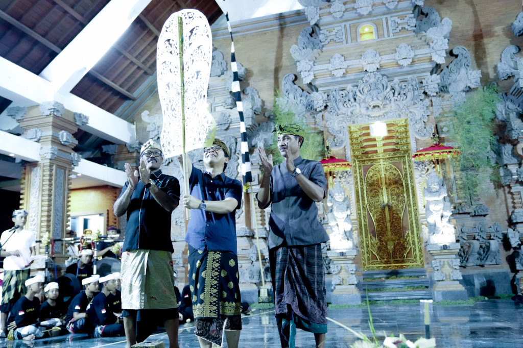 Festival Barong Bangkung Mapetuk Agung Banjar Sila Dharma Mengwitani